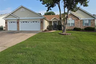 207 Sassafras Parc Dr, O'Fallon, MO 63368 - Photo 1