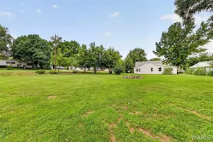806 S 4th St, Ellisville, MO 63336 - Photo 57