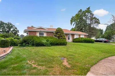 5998 Sir Edward Court, Florissant, MO 63033 - Photo 3