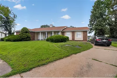 5998 Sir Edward Court, Florissant, MO 63033 - Photo 1