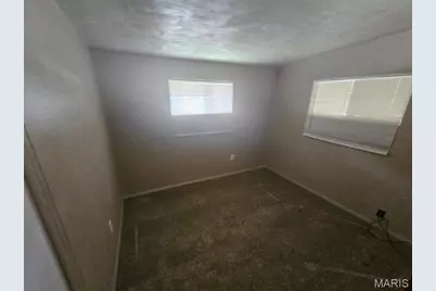 9117 Macon Avenue, Saint Louis, MO 63134 - Photo 5