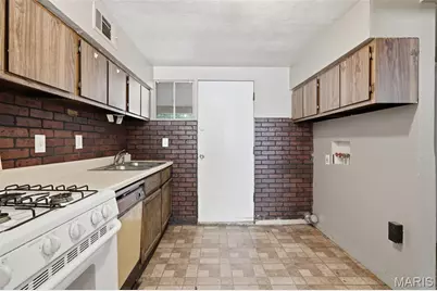 9117 Macon Avenue, Saint Louis, MO 63134 - Photo 13