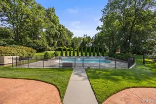 25 Berkshire Dr, Richmond Heights, MO 63117 - Photo 19