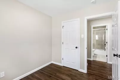 11482 Essex Avenue, Maryland Heights, MO 63043 - Photo 25
