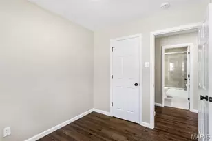11482 Essex Ave, Maryland Heights, MO 63043 - Photo 25