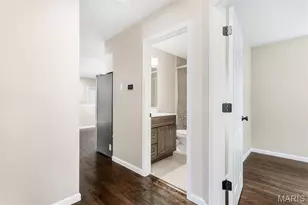 11482 Essex Ave, Maryland Heights, MO 63043 - Photo 23