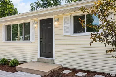 11482 Essex Avenue, Maryland Heights, MO 63043 - Photo 5