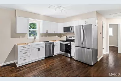 11482 Essex Avenue, Maryland Heights, MO 63043 - Photo 11