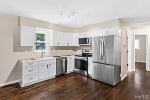 11482 Essex Ave, Maryland Heights, MO 63043 - Photo 11