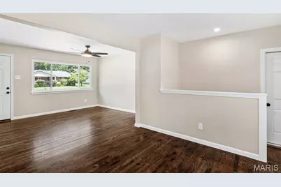11482 Essex Avenue, Maryland Heights, MO 63043 - Photo 15