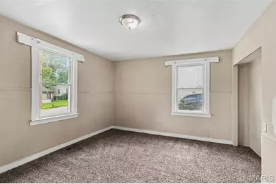 154 Becker Drive, Saint Louis, MO 63135 - Photo 9