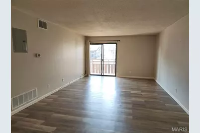 1465 Heritage Landing #304, Unincorporated, MO 63303 - Photo 5