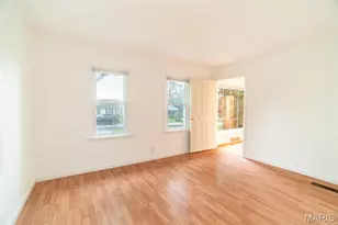 6936 Greenholly Dr, Saint Louis, MO 63123 - Photo 5
