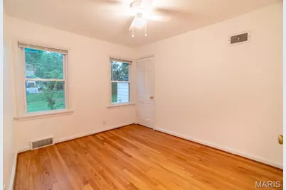 6936 Greenholly Drive, Saint Louis, MO 63123 - Photo 13