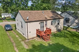 6010 Eaton Dr, Berkeley, MO 63134 - Photo 15