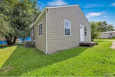 302 Hilltop Drive, Wentzville, MO 63385 - Photo 19
