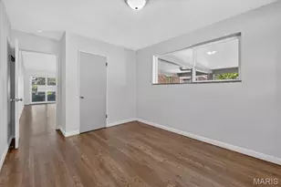931 Dalkeith Ln, Saint Louis, MO 63132 - Photo 17