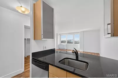 210 N 17th Street #907, Saint Louis, MO 63103 - Photo 9