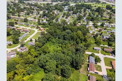 525 Fairwick Drive, Saint Louis, MO 63129 - Photo 5