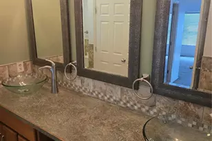 4139 Westminster Pl, Saint Louis, MO 63108 - Photo 3