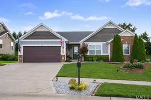 927 Mule Creek Dr, Wentzville, MO 63385 - Photo 1