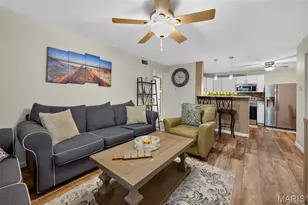 2812 Blackforest Dr, Saint Louis, MO 63129 - Photo 11
