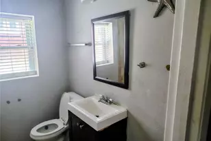 1234 Meyer St, University City, MO 63130 - Photo 9