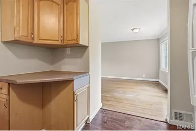 1134 Roxton Drive, Saint Louis, MO 63137 - Photo 7