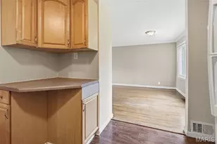 1134 Roxton Dr, Saint Louis, MO 63137 - Photo 7