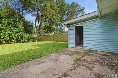 6820 Waterleigh Drive, Saint Louis, MO 63134 - Photo 7