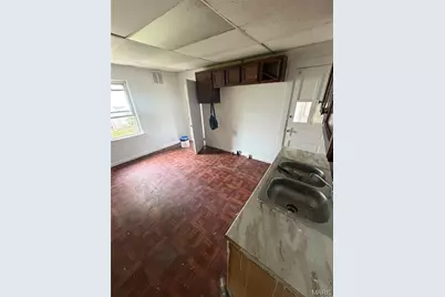 3927 Philbrook Avenue, Pine Lawn, MO 63120 - Photo 5