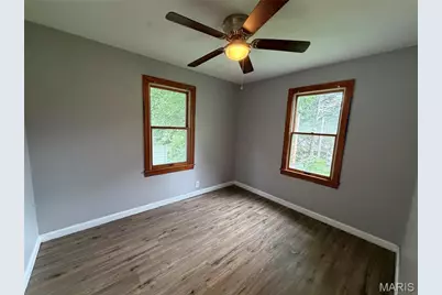1134 Laire, Saint Louis, MO 63137 - Photo 3