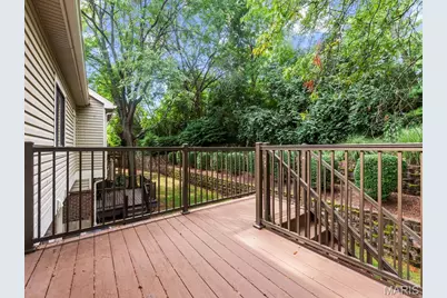 10939 Vauxhall Drive, Creve Coeur, MO 63146 - Photo 17