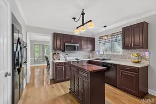 631 Golfview Dr, Ballwin, MO 63011 - Photo 11