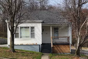412 W Terrace Ave, Hannibal, MO 63401 - Photo 1