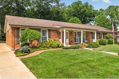 1331 Lockett Lane, Kirkwood, MO 63122 - Photo 3