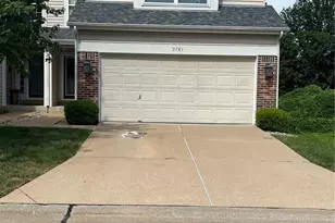 3781 Southern Manor Dr, Saint Louis, MO 63125 - Photo 1