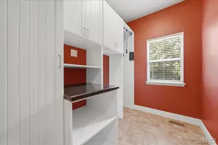 1025 Hawkins Bend Dr, Fenton, MO 63026 - Photo 17