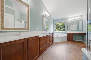 1025 Hawkins Bend Dr, Fenton, MO 63026 - Photo 35