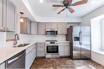 2533 Grayford Walk, Saint Louis, MO 63129 - Photo 9