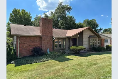 681 Henry Avenue, Ballwin, MO 63011 - Photo 1