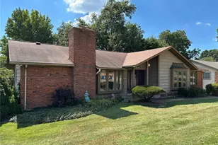 681 Henry Ave, Ballwin, MO 63011 - Photo 1