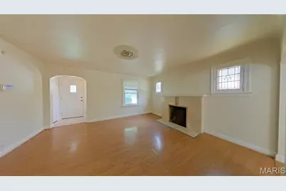 400 S Clark Avenue, Ferguson, MO 63135 - Photo 3