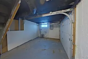 400 S Clark Ave, Ferguson, MO 63135 - Photo 15