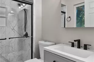 1445 Orchard Lakes Dr, Saint Louis, MO 63146 - Photo 23