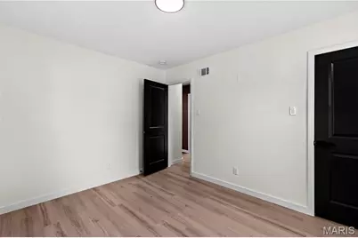 17 Saint Martha Court, Florissant, MO 63031 - Photo 11