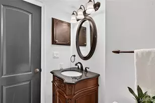 1662 Herault Pl, Saint Louis, MO 63125 - Photo 15
