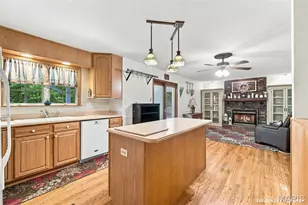 5844 Pierwood Dr, Unincorporated, MO 63129 - Photo 9