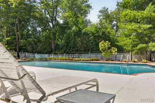 1081 Cabin Club Dr, Ladue, MO 63124 - Photo 9