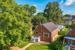 6421 Lindenwood Pl, Saint Louis, MO 63109 - Photo 5